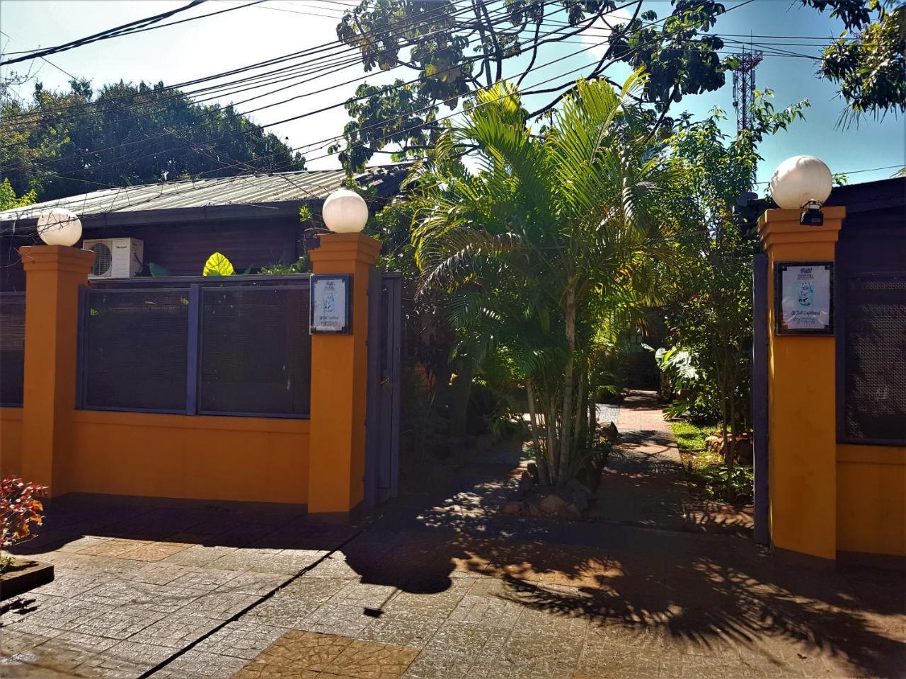 Si Mi Capitan - Cabanas & Habitaciones Puerto Iguazu Exterior photo