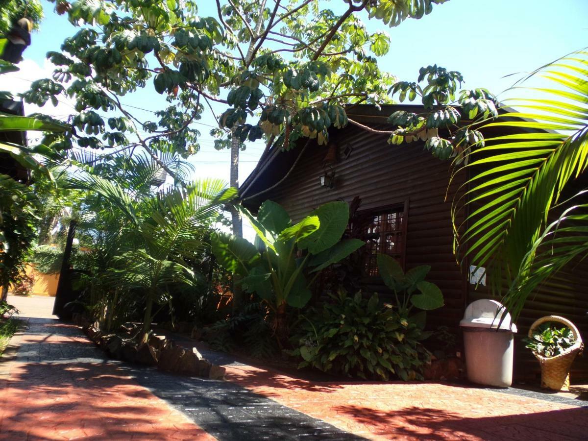 Si Mi Capitan - Cabanas & Habitaciones Puerto Iguazu Exterior photo